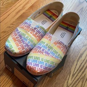 TOMS Love is Love Pride Classics